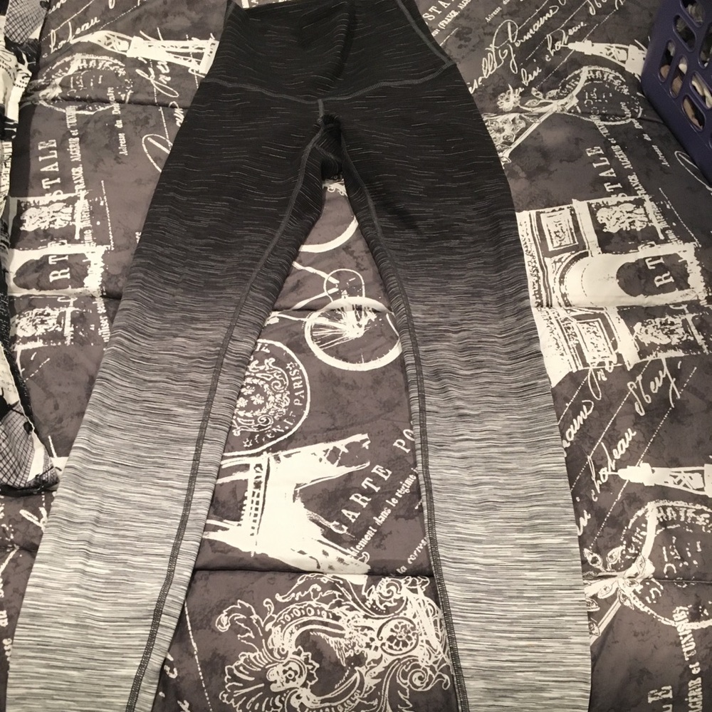 Lulu Lemon high full Yoga or workout leggings